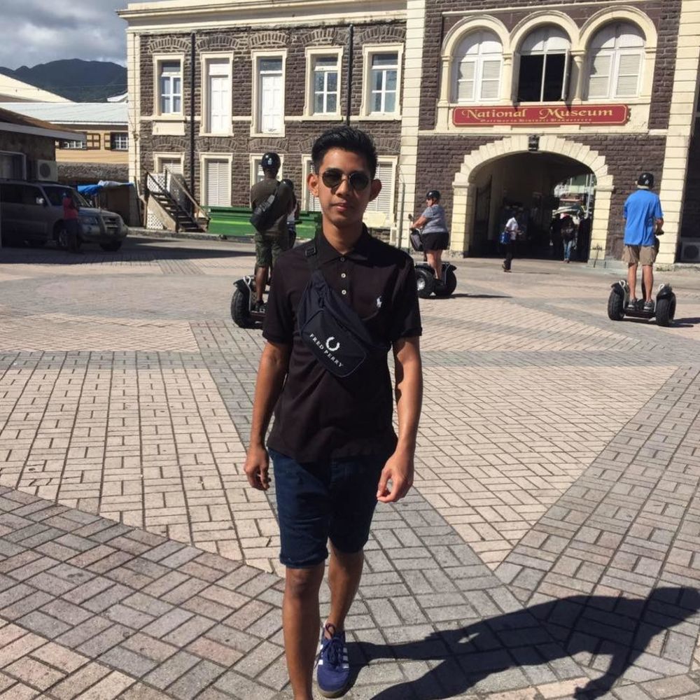 Meet your Posher, Atos